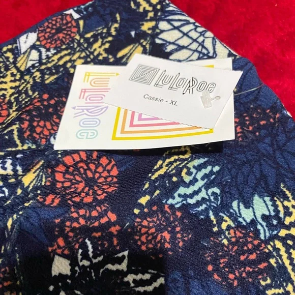 CLOSET CLEAR OUT ALL LULAROE MAKE AN OFFER BUNDLE NWT XL High Waisted Stretch ❤️ - Picture 8 of 13